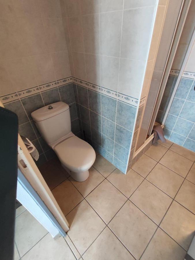 Studio 2 Personnes En Centre Ville Saint-Pierre-de-Plesguen 외부 사진