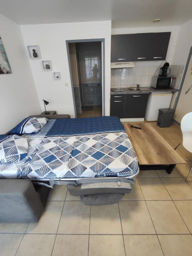 Studio 2 Personnes En Centre Ville Saint-Pierre-de-Plesguen 외부 사진